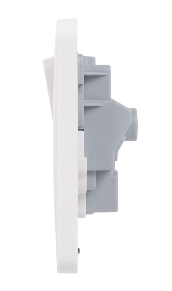 Schneider Electric Lisse 15A 1-Gang SP Switched Round Pin Plug Socket White