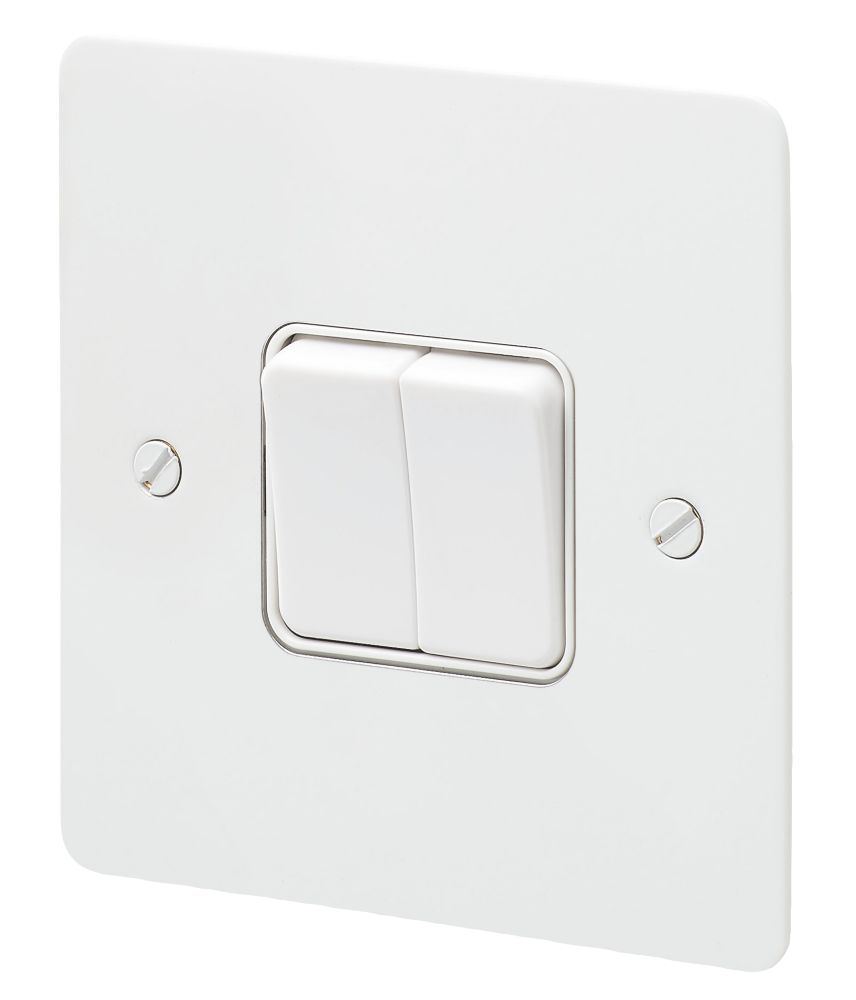 MK Edge 20AX 2-Gang 2-Way Light Switch White with White Inserts Reviews