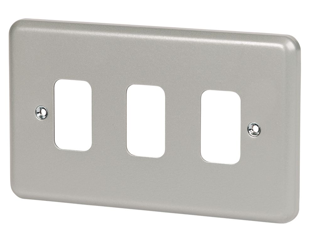 MK 3-Gang Front Plate Metal-Clad Reviews