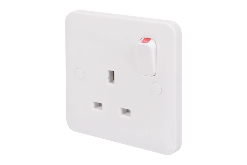 Schneider Electric Lisse 13A 1-Gang SP Switched Plug Socket White Reviews