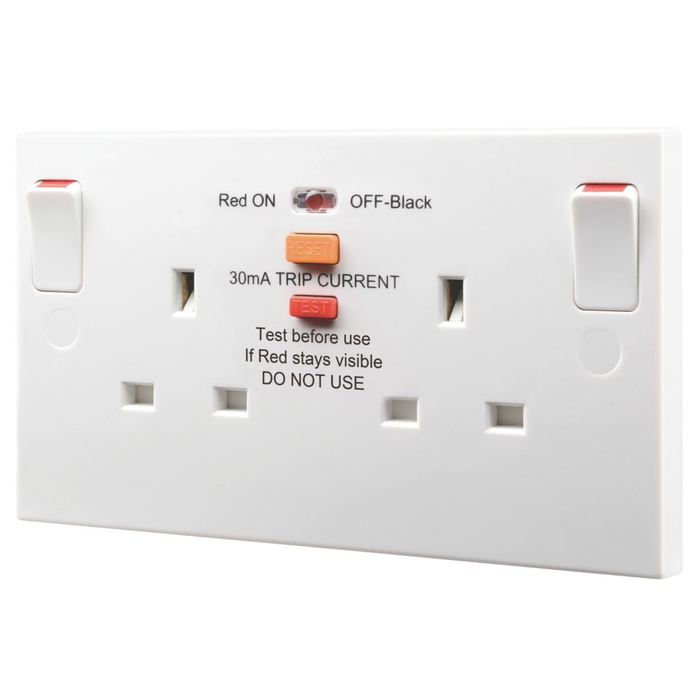 British General 900 Series 13A 2-Gang SP Switched Passive RCD Socket White Reviews