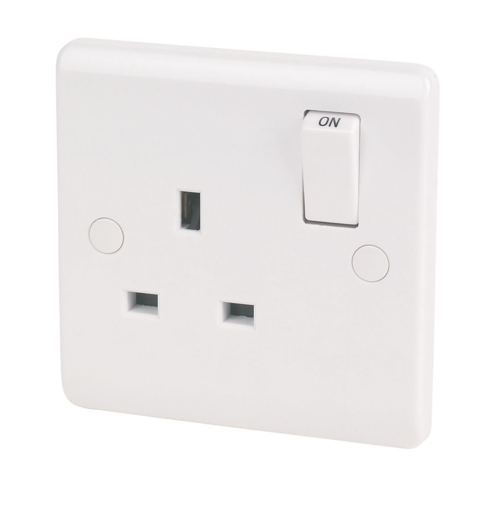 LAP 13A 1-Gang SP Switched Plug Socket White Reviews