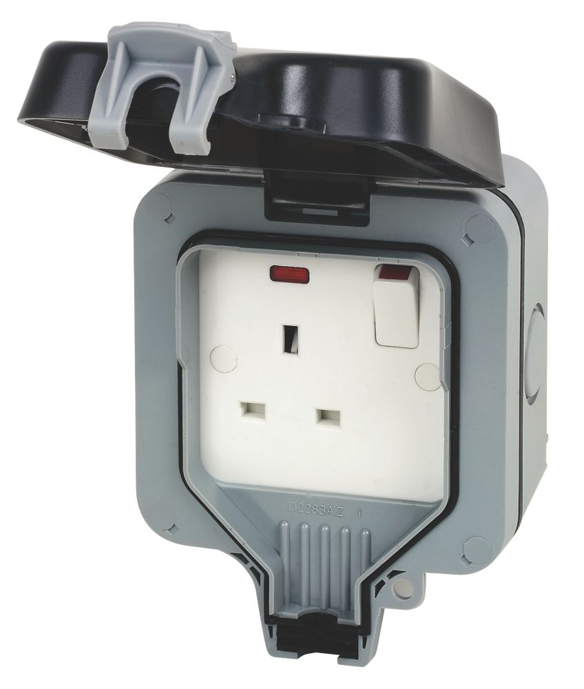 British General IP66 13A 1-Gang DP Weatherproof Outdoor Switched Socket Reviews