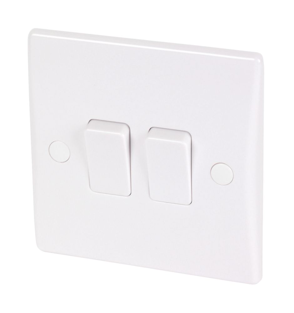 Schneider Electric Ultimate Slimline 16AX 2-Gang 2-Way Light Switch White with White Inserts Reviews