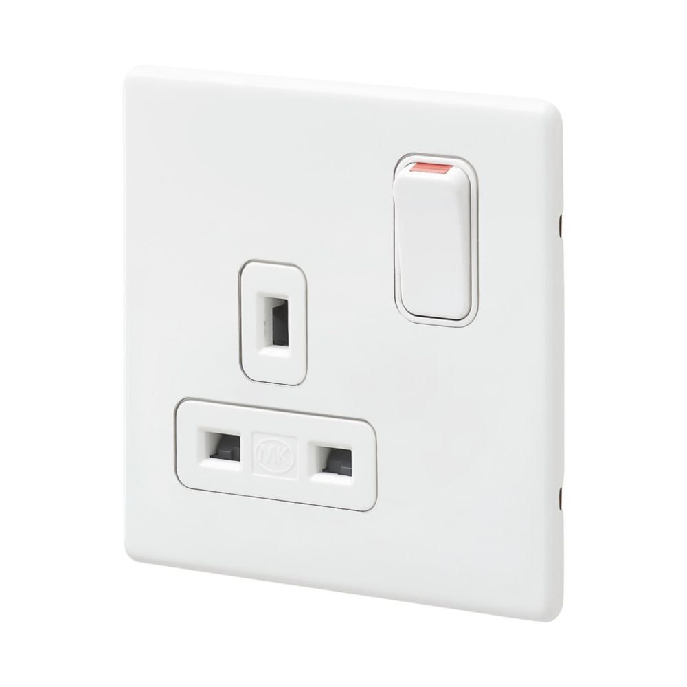 MK Aspect 13A 1-Gang DP Switched Plug Socket White with White Inserts Reviews