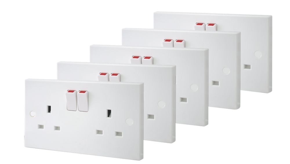 British General 900 Series 13A 2-Gang SP Switched Plug Socket White 5 Pack Reviews