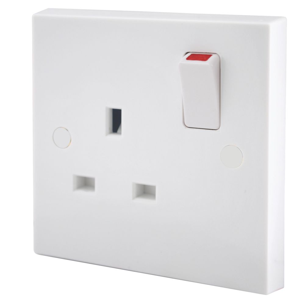 British General 900 Series 13A 1-Gang SP Switched Plug Socket White Reviews