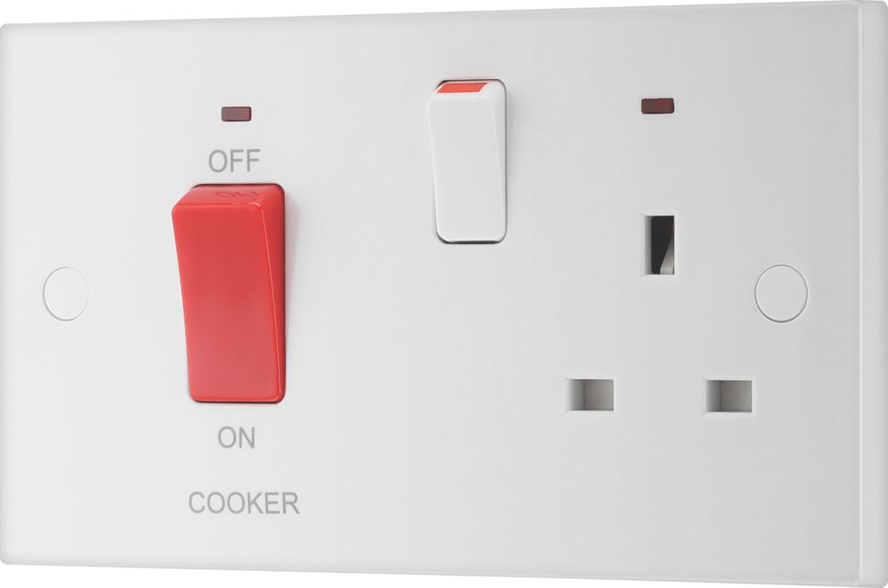 British General 900 Series 45A 2-Gang DP Cooker Switch & 13A DP Switched Socket White with Neon with White Inserts Reviews