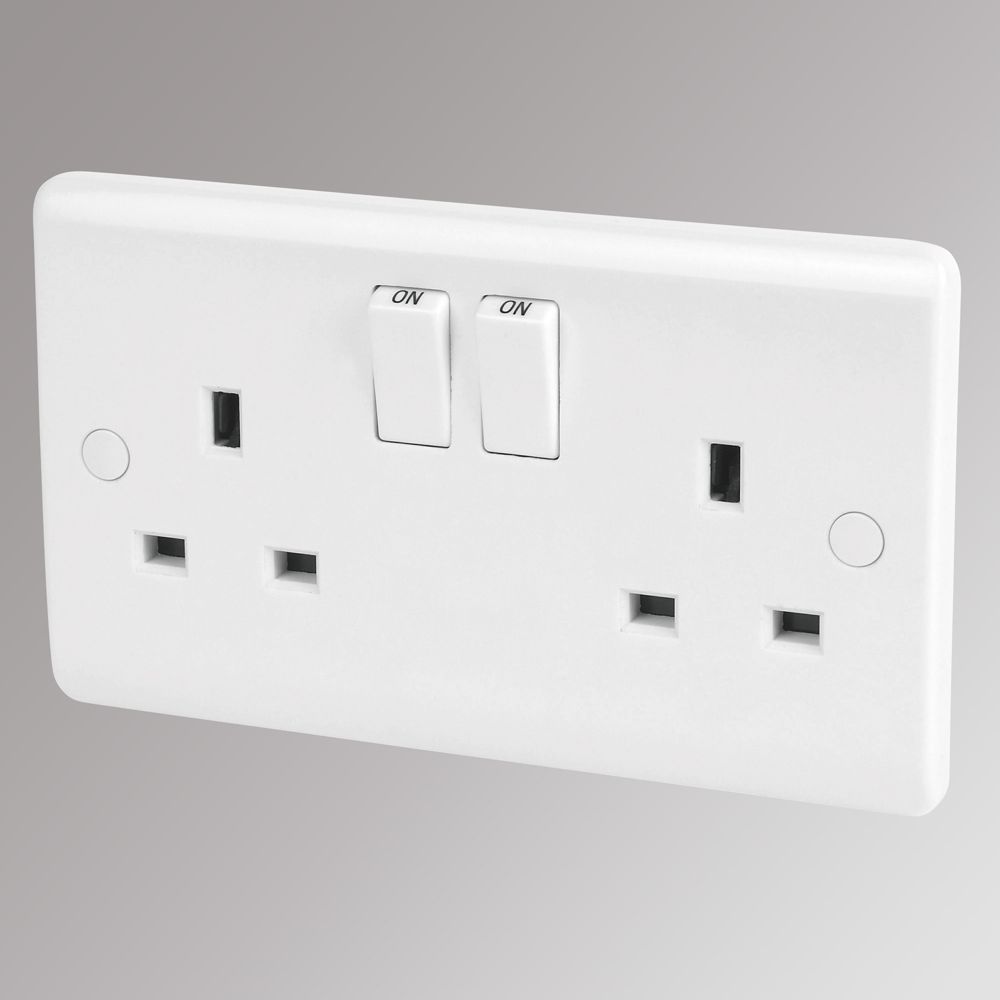 LAP 13A 2-Gang DP Switched Plug Socket White Reviews