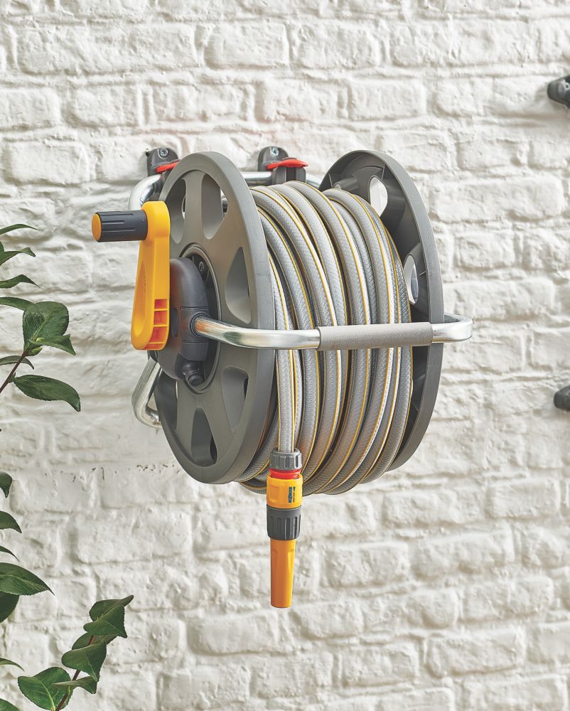 kortademigheid Misverstand Huidige Hozelock 2-in-1 Reel with Hose 25m | Hoses & Hose Reels | Screwfix.com