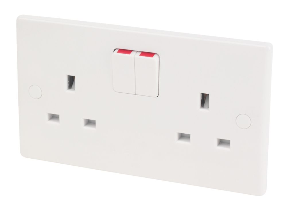 Schneider Electric Ultimate Slimline 13A 2-Gang DP Switched Plug Socket White Reviews