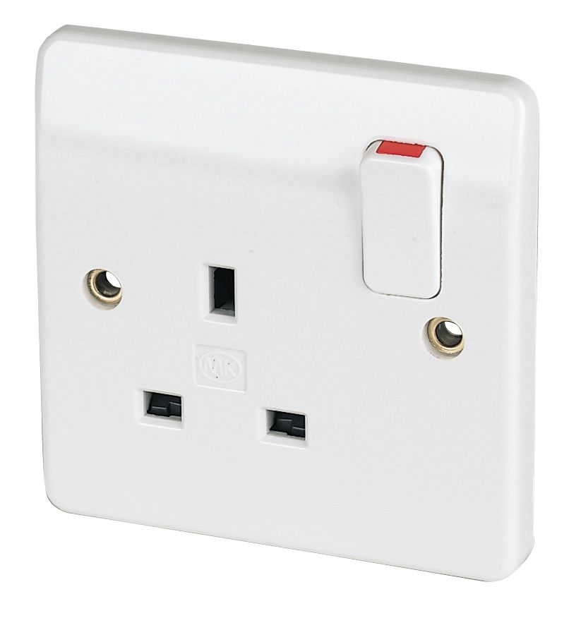 MK Logic Plus 13A 1-Gang DP Switched Plug Socket White 5 Pack