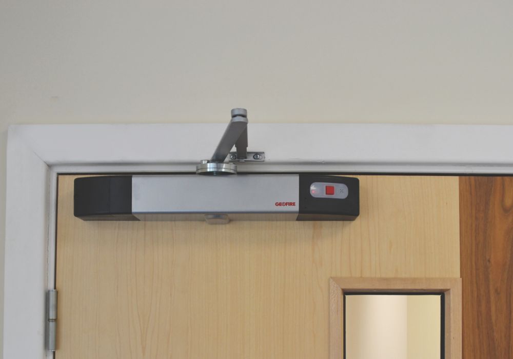 Agrippa Wireless Sound-Activated Door Closer Silver