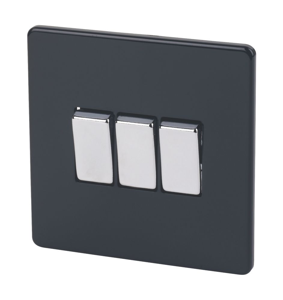 Varilight 10AX 3-Gang 2-Way Light Switch Jet Black Reviews