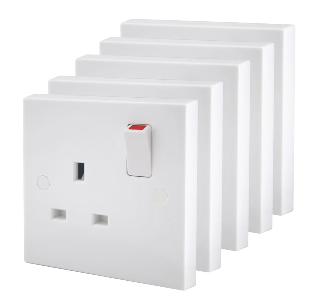 British General 900 Series 13A 1-Gang SP Switched Plug Socket White 5 Pack Reviews