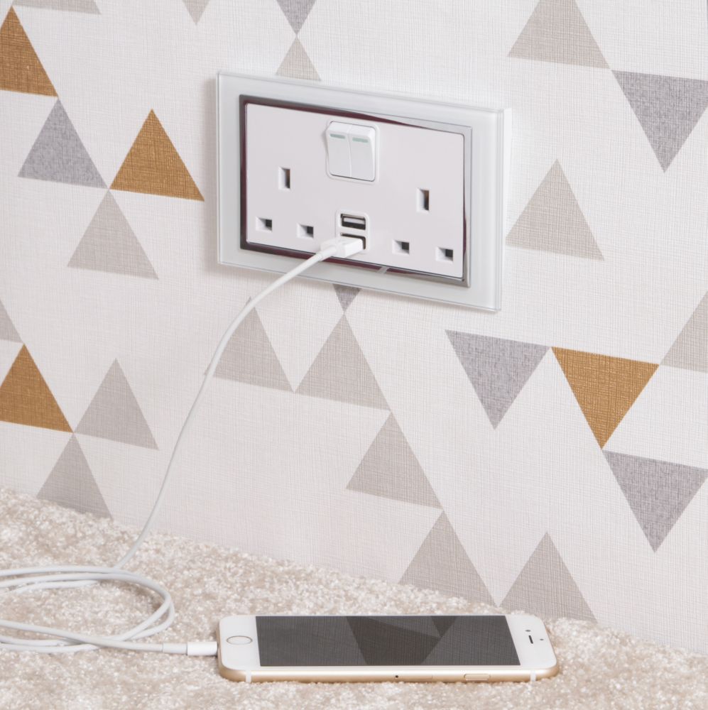 Retrotouch 13A 2-Gang DP Switched Socket + 2.1A 2-Outlet USB Charger White Glass