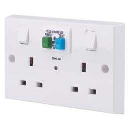 Screwfix deals electric sockets