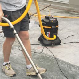 V-Tuf MIGHTYHSV110 1250W 21Ltr M Class Wet & Dry Dust Extractor 110V