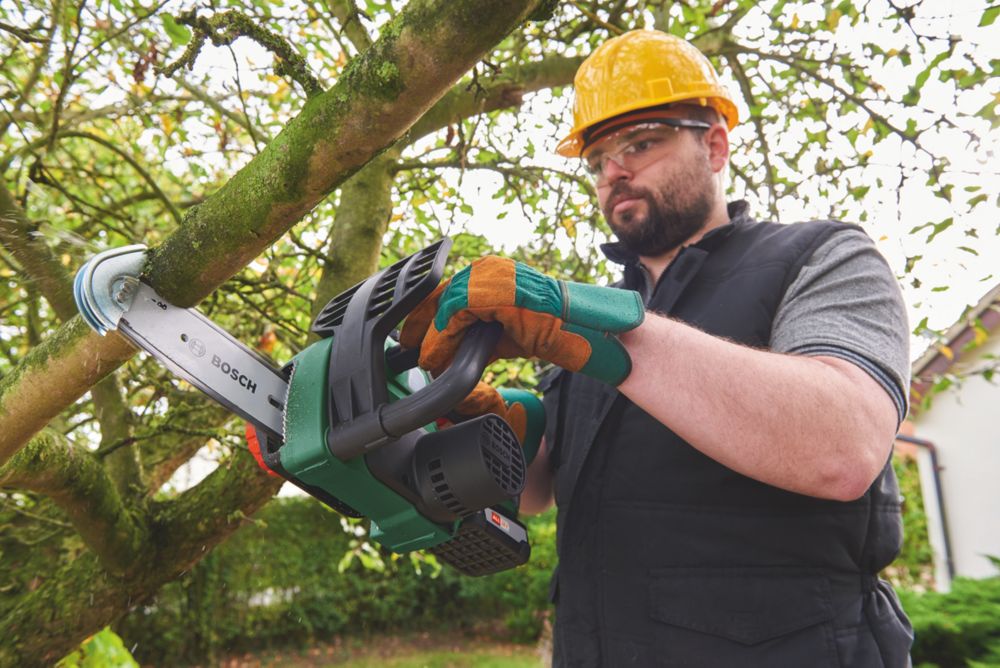 Bosch cordless chainsaw 18v new arrivals