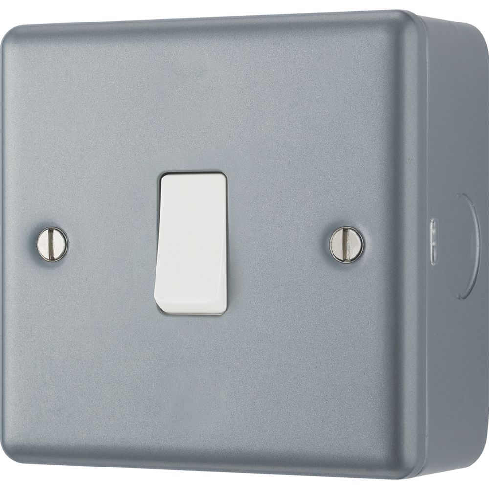 British General  10AX 1-Gang 2-Way Metal Clad Single Light Switch with White Inserts