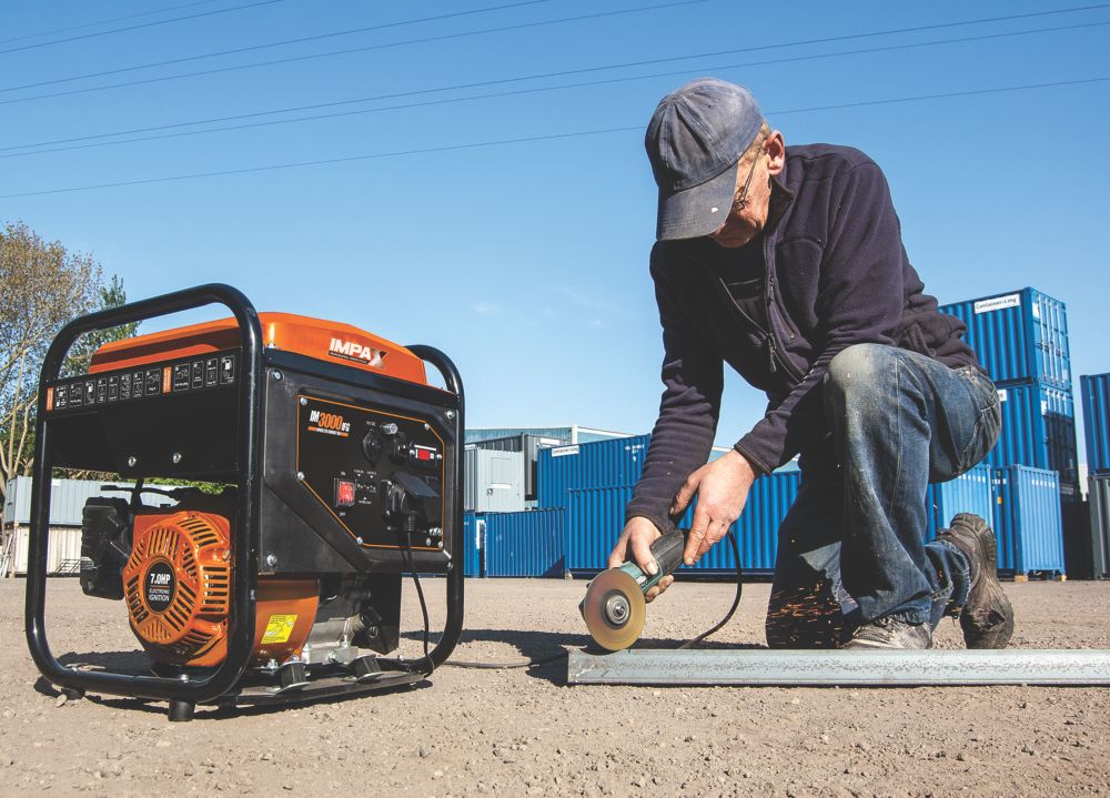 IMPAX IM3000IFG 2800W Open Frame Inverter Generator + 2.1A 1