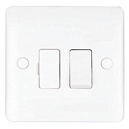 Vimark Pro 13A Switched Fused Spur  White