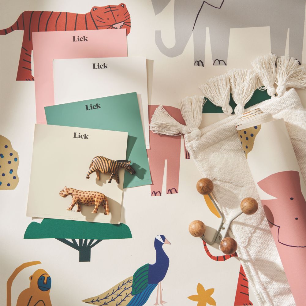 LickPro White Safari 01 Wallpaper Roll 70cm x 10m Screwfix