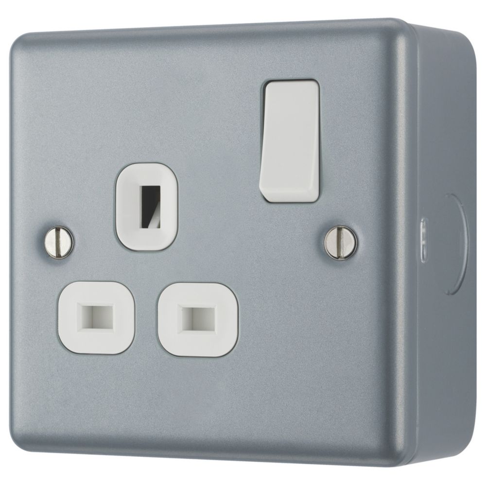 British General  13A 1-Gang DP Switched Metal Clad Power Socket  with White Inserts