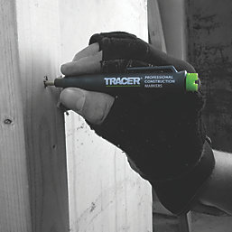 TRACER  Medium Tip Black Permanent Marker