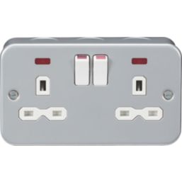 Knightsbridge  13A 2-Gang DP Switched Metal Clad Socket with Neon with White Inserts