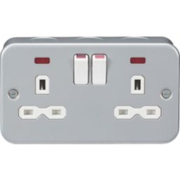 Knightsbridge   13A 2-Gang DP Switched Metal Clad Socket with Neon with White Inserts