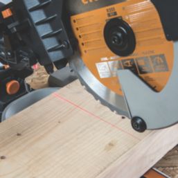 Electric mitre deals saw screwfix