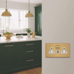 Varilight  13A 2-Gang SP Switched Socket + 3A 45W 2-Outlet Type C USB Charger Brushed Brass with White Inserts