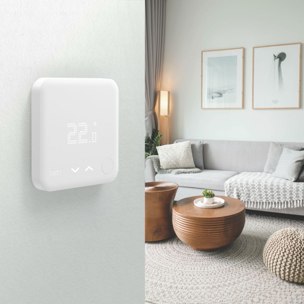 Tado V3+ Wireless Heating & Hot Water Smart Thermostat Starter Kit White -  Screwfix