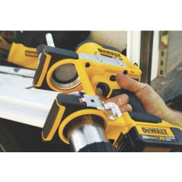 DeWalt DCGG571M1 GB 18V 1 x 4.0Ah Li Ion XR Cordless Grease Gun