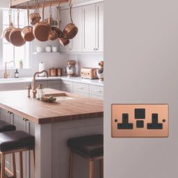 Varilight  13A 2-Gang SP Switched Socket + 3A 45W 2-Outlet Type C USB Charger Brushed Copper with Black Inserts