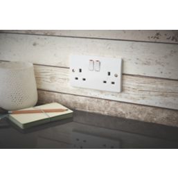 MK Logic Plus 13A 2-Gang DP Switched Plug Socket White