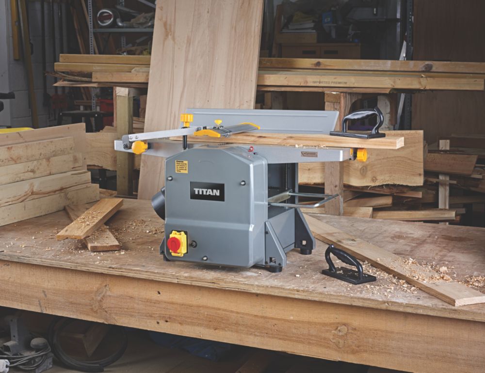 Titan ttb579pln 204mm electric deals planer thicknesser 230v