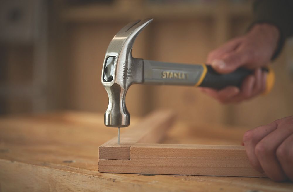 Stanley Fibreglass Claw Hammer 16oz 0.45kg