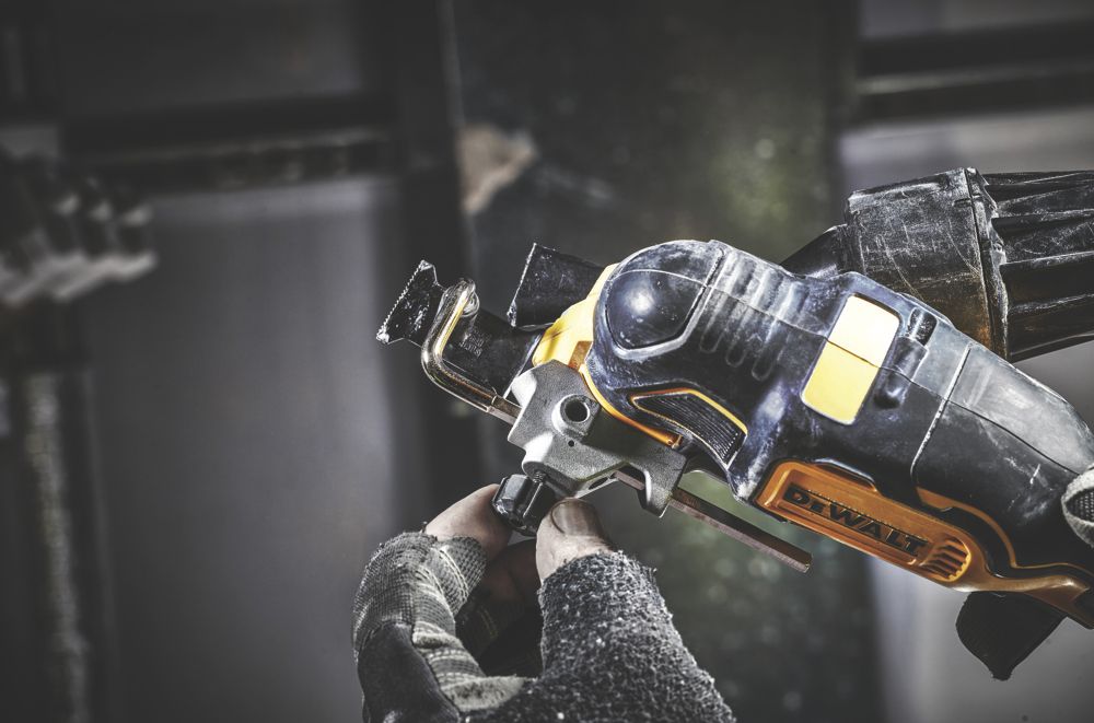 DeWalt DCS356N-XJ 18V Li-Ion XR Brushless Cordless Oscillating