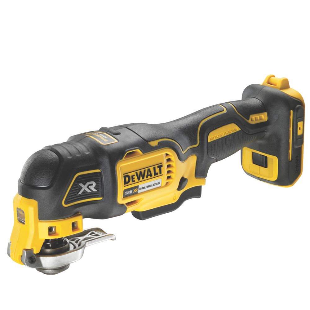 Promo Dewalt outil multifonction oscillant 18v - sans batterie chez Screwfix