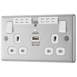 LAP  13A 2-Gang SP Switched Wi-Fi Extender + 2.1A 10.5W 1-Outlet Type A USB Charger Brushed Steel with White Inserts