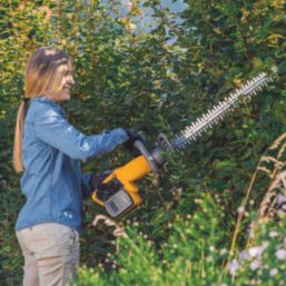 Stiga HT 300e Kit  54cm 40V 2 x 2.0Ah Li-Ion E-Power  Cordless Hedge Trimmer