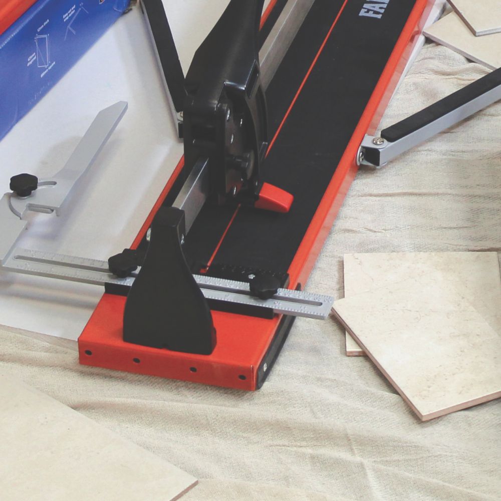 Carpet tile online cutter screwfix