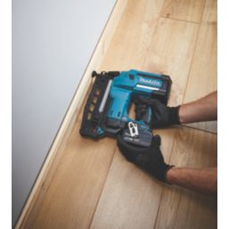 Makita 18 discount volt finish nailer