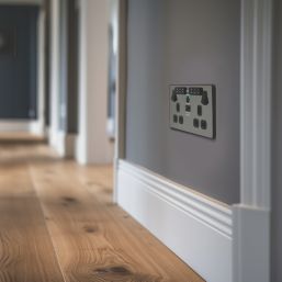 British General Evolve 13A 2-Gang SP Switched Socket With WiFi Extender + 2.1A 10.5W 1-Outlet Type A USB Charger Black Chrome with Black Inserts