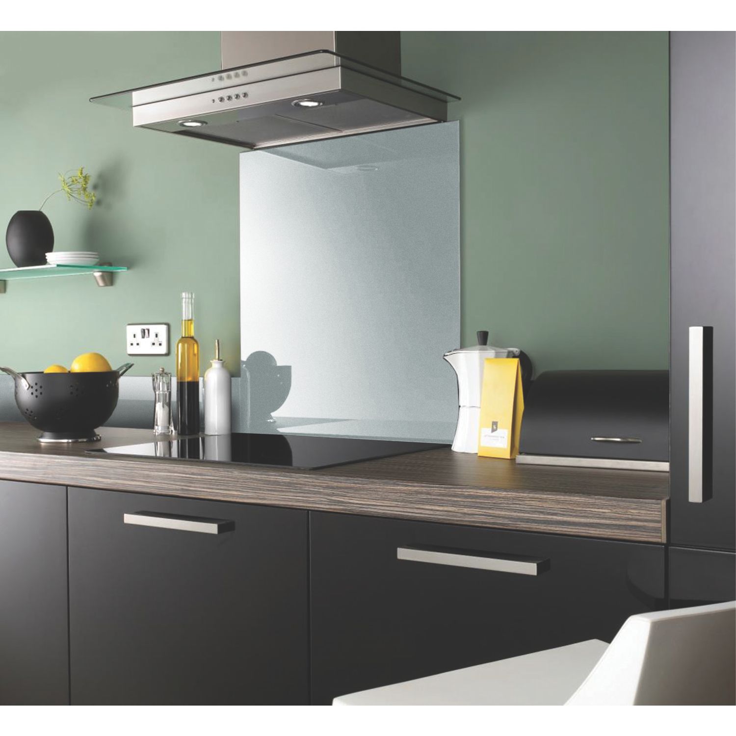 Splashback Silver Metallic Self-Adhesive Splashback 600mm x 750mm x 6mm (195JJ)