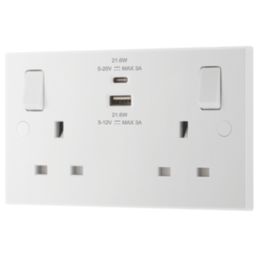 British General 900 Series 13A 2-Gang SP Switched Socket + 3A 22W 2-Outlet Type A & C USB Charger White
