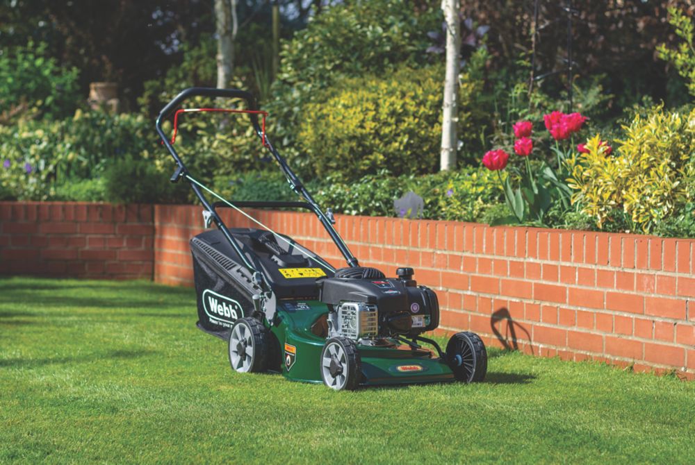 Webb WER18HP4 46cm 125cc Hand-Propelled Rotary Petrol Lawn Mower