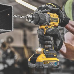 18v cordless drill best sale with 2 batteries screwfix